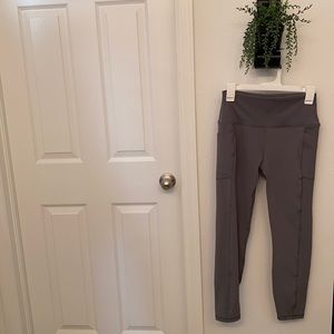 Never worn Leggings with Pockets